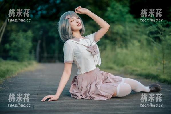 秀人网-夏甜甜 秀人网 - 夏甜甜时尚睡衣图包,丰富资源让你大开眼界