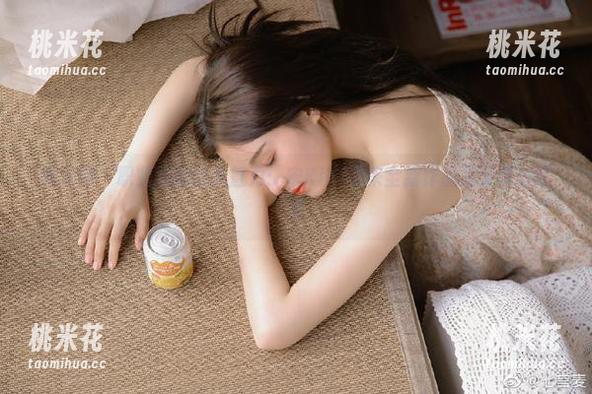秀人网-宋KiKi 秀人网 - 职业装的优雅魅力:宋KiKi带来全新作品集分享与欣赏