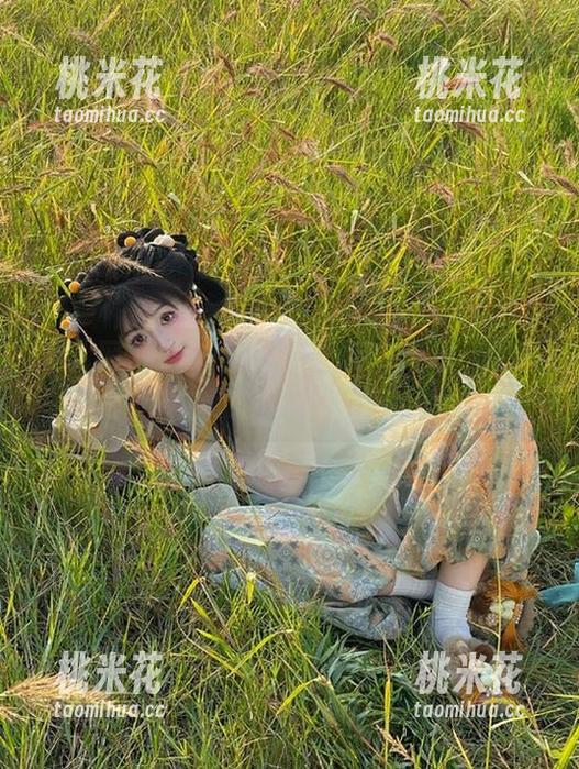 秀人网-小夕Kitty 秀人网 - 小夕Kitty夏日新作上线,最新美图带你领略不一样的夏季魅力!