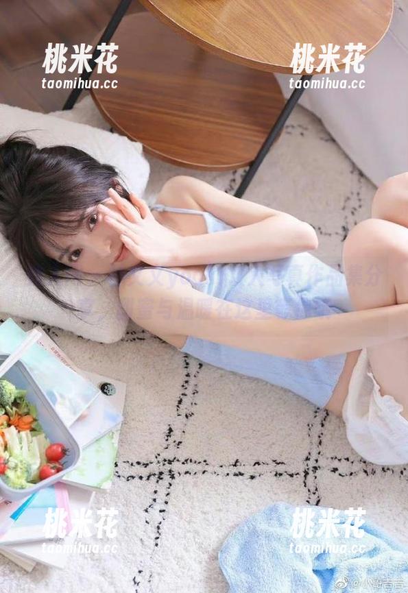 秀人网 - 林文文yooki双人写真作品集分享，甜蜜与温暖在这里等你哦