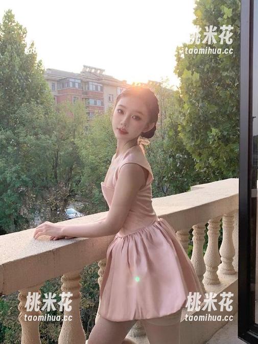 秀人网-果儿Victoria 秀人网 - 走进果儿Victoria的女神魅惑写真作品,感受她不一样的艺术风格与气质