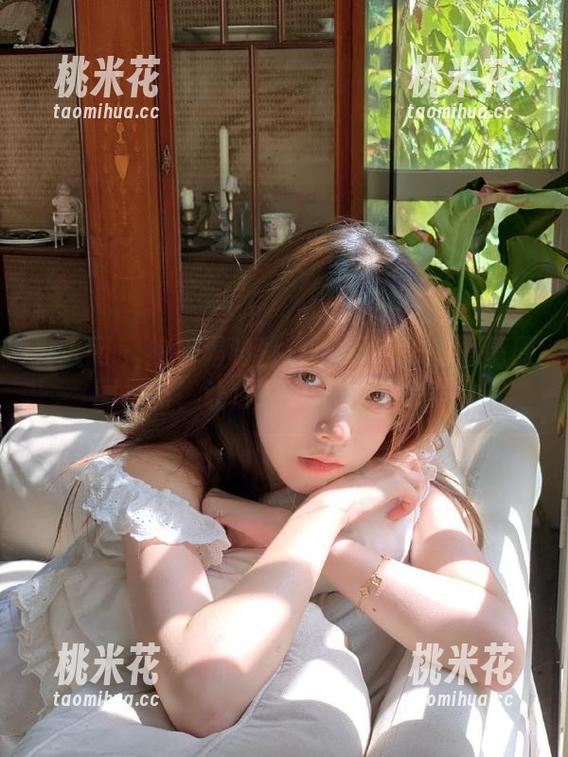 秀人网 - 独家揭秘！楚恬Olivia的剧情原图福利，让你感受不一样的美！