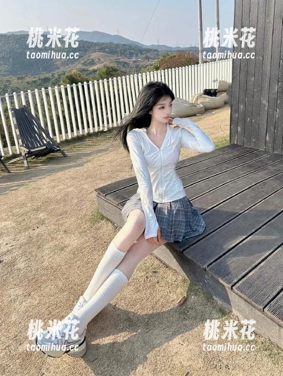 秀人网-涵涵Luna 秀人网 - 涵涵Luna私房写真里的白裙,简直是让人心塞的绝美诱惑!