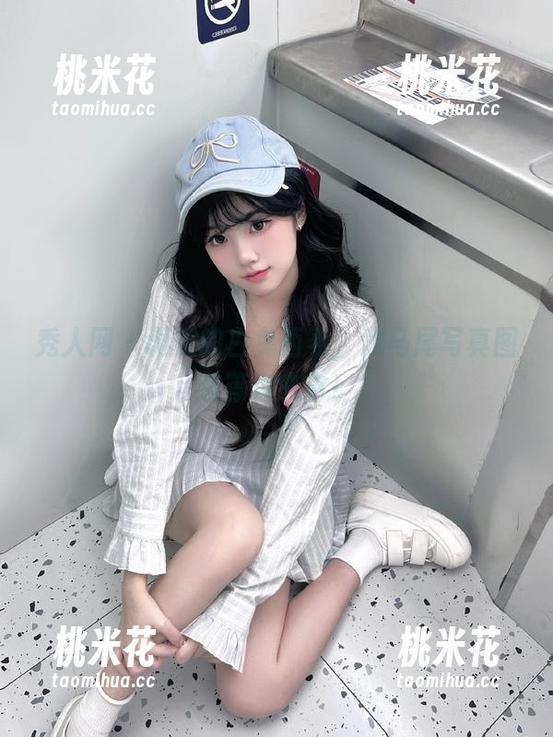 秀人网-白兔西希 秀人网 - 调皮的白兔西希,双马尾写真图包等你来拿!
