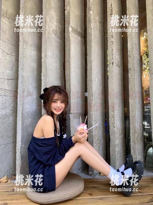 秀人网-章芃芃 秀人网 - 不容错过的章芃芃丝袜系列写真,超全原图与图包免费放送!