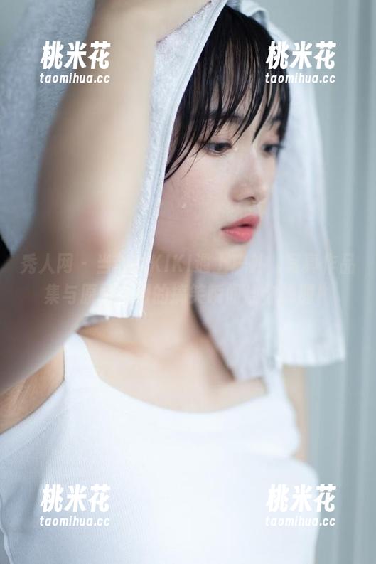 秀人网-芭比KIKI 秀人网 - 当芭比KIKI遇上户外,写真作品集与原图之间的搞笑瞬间让你捧腹!