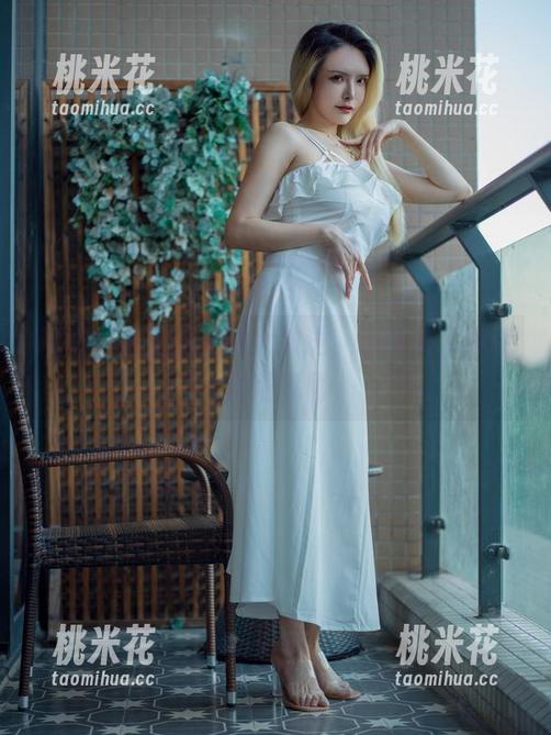 秋和柯基 秋和柯基最新美图大放送,珍珠夫人展现无限风情
