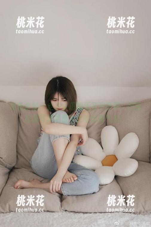 紧急企划-小恩 紧急企划 - 走进小恩的无圣光世界,校园校服写真尽显少女的优雅气息!