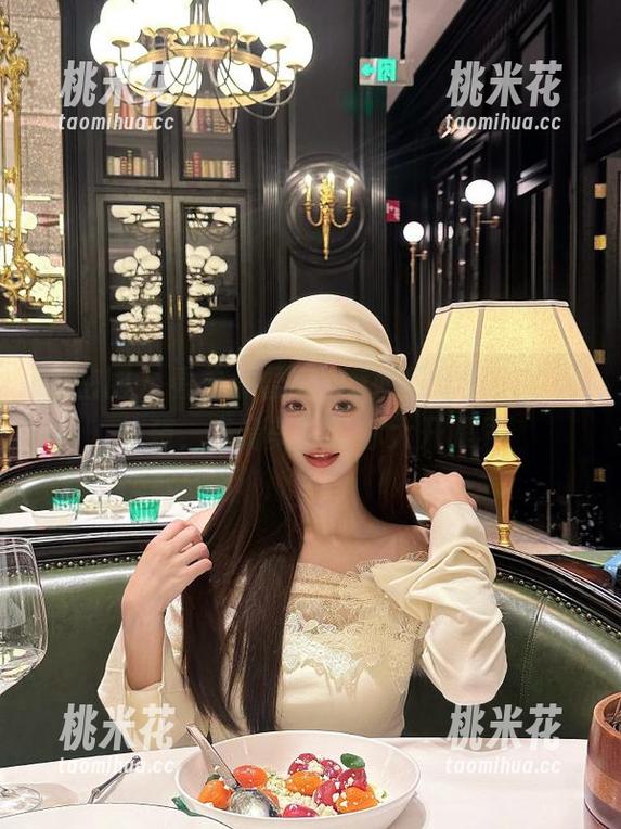 微密圈 - 看羊小雪juvia如何驾驭520女仆装，高清美图让你大开眼界