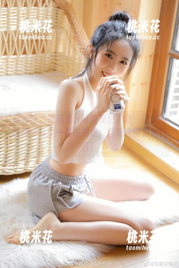 美媛馆 - 唐琪儿il海边美图下载：让你的烦恼像海浪一样被冲走，自嘲也能如此悦目！