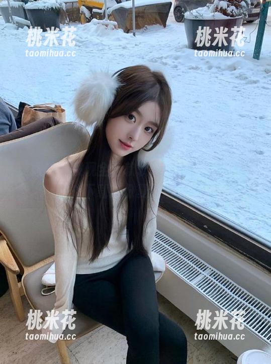 美媛馆 - 发现全套软软爱吃肉泳装写真，快来下载这份夏日热情吧！