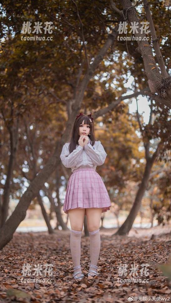 让“自闭颜球球绳”成为你的桌面背景：精美写真壁纸带来新视觉享受