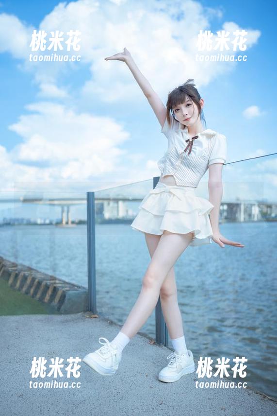蜜桃社 - 粉色无极限，Cris_卓娅祺的写真图集让你感受生活的另一种美