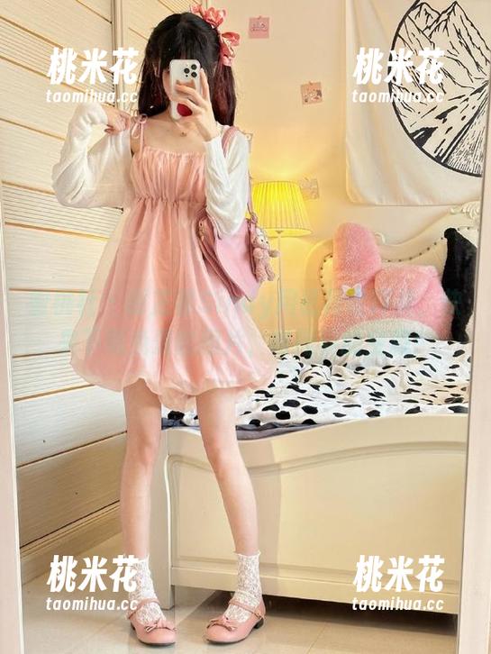 蜜桃社-谢芷馨Sindy 蜜桃社 - 谢芷馨Sindy用红裙诠释美,快来下载免费的图片,时尚界的宝藏!