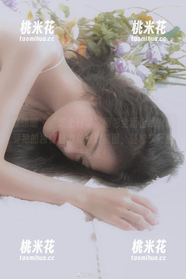 袜啵啵 - “芝士日常”图包全面上线，感受她的独特魅力和精致美图，轻松享受生活艺术！