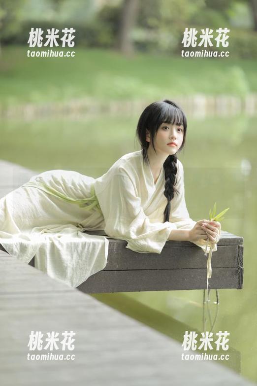 语画界-Cherry绯月樱 语画界 - Cherry绯月樱无圣光展现个人风采,独特秘书合集火热上线