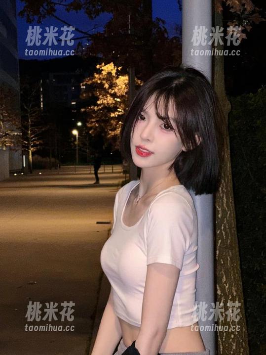 语画界 - 女王周于希Sandy的写真魅力：每一张套图都是心动的理由！