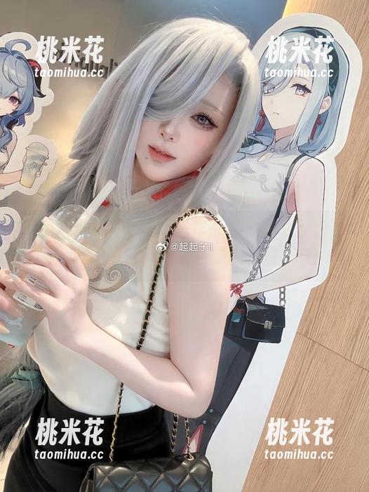 起起子vvvv 在起起子vvvv最新的作品《黑色护士》中,观看如何展现黑色之美的生命力
