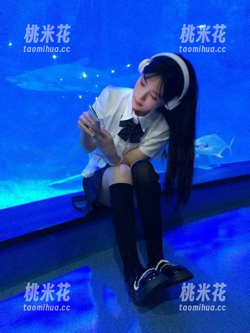 轰趴猫 - 苏小暖户外写真图册免费开放，带你领略全新的视觉风景！
