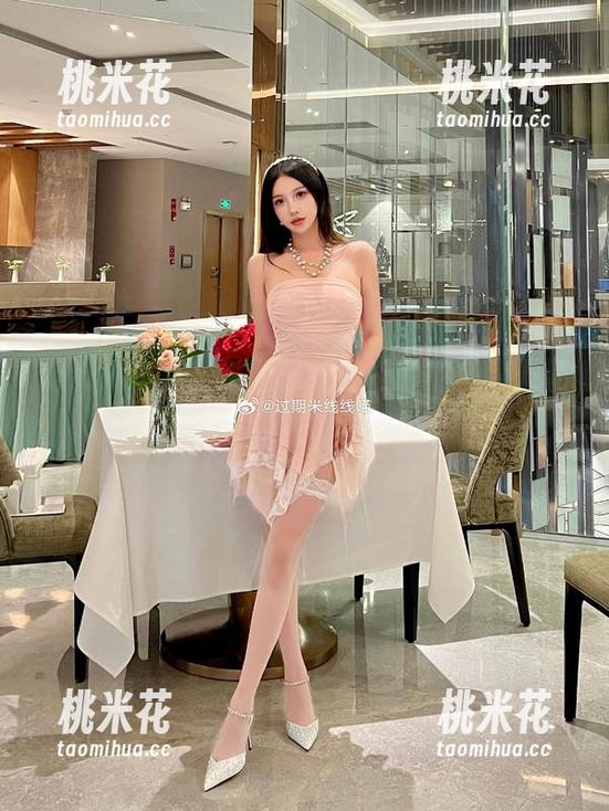 过期米线线喵 定制化写真!过期米线线喵的“坠落天使”让每张图片充满欢乐!