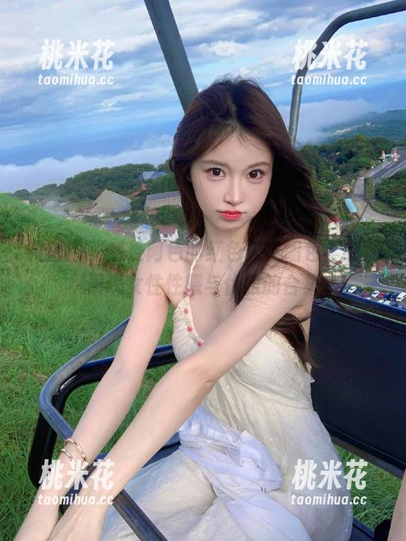 微密圈 - 感受阿色的红色内衣图包，细腻展现女性性感与优雅的合集