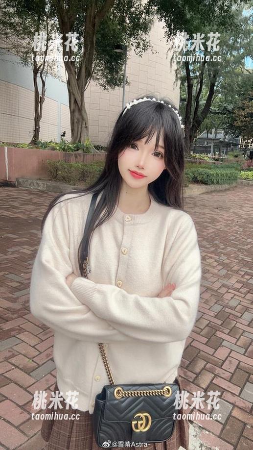 雪晴嘟嘟黑丝魅力全套写真，免费下载，让你爱不释手！
