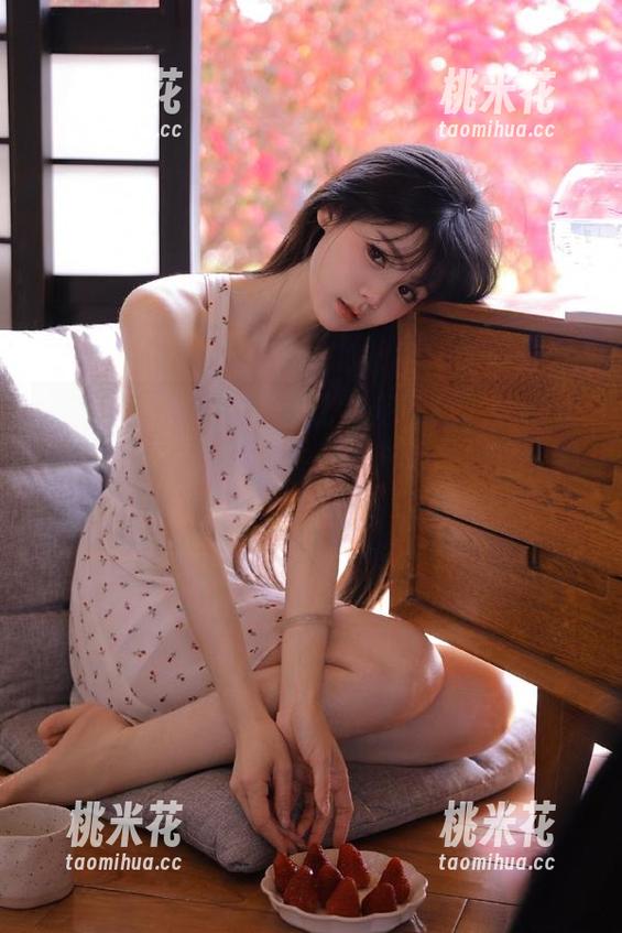 青豆客-Yumi尤美 青豆客 - Yumi尤美比基尼写真,缤纷夏日的完美呈现,快来免费下载她的迷人瞬间吧!