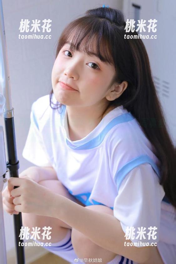 青豆客 - 全新更新！琪琪qlql女仆写真合集，感受甜美与优雅的完美结合