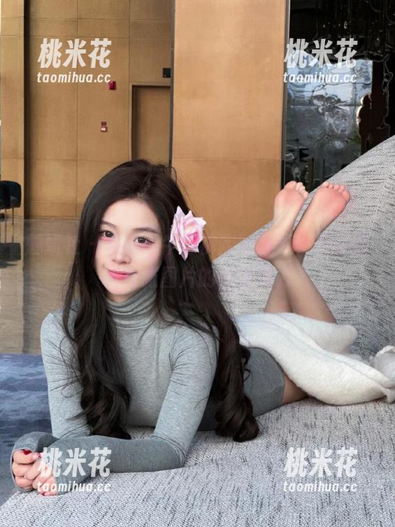 魅妍社-九儿 魅妍社 - 九儿的牛仔裤定制写真,带你领略每张图片的时尚魅力