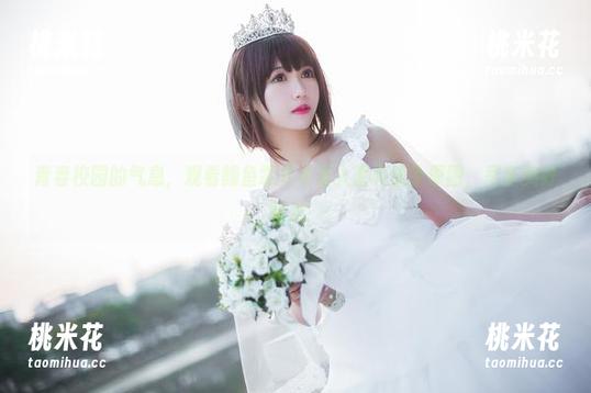 青春校园的气息，观看鳗鱼霏儿《圣人惠校服》原图，尽享美好时光！