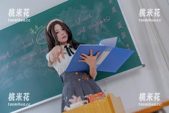 黏黏团子兔 狼的诱惑在这里,黏黏团子兔的每一幅高清作品都让你欲罢不能,沉醉其中!